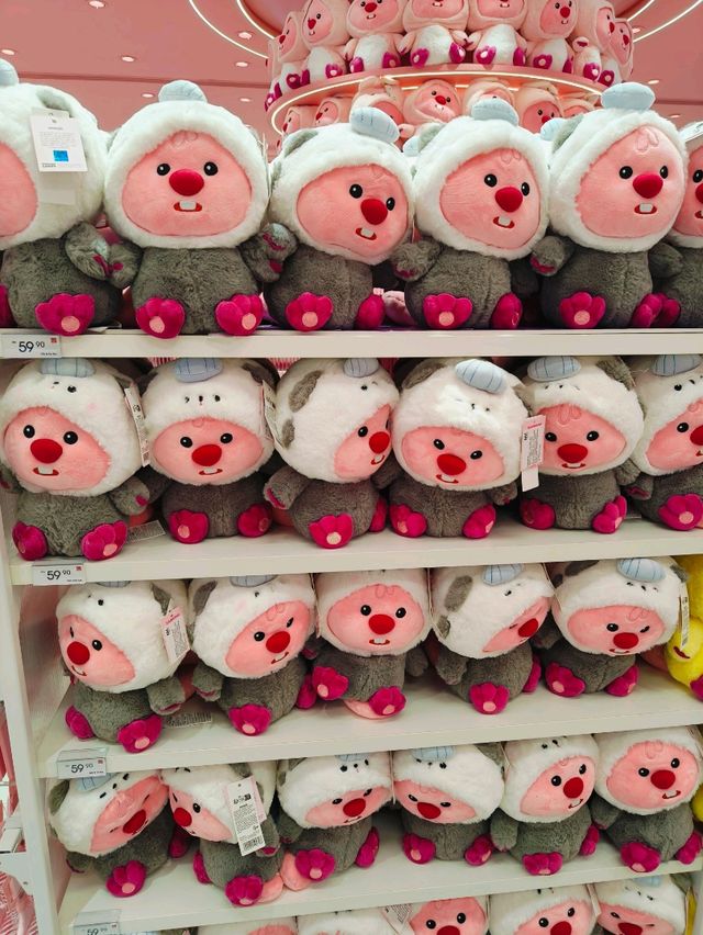 Shopping Fun at Miniso’s Flagship Store: A Must-Visit on My Malaysia Trip