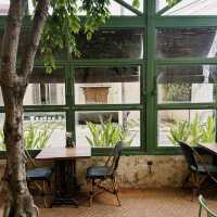 Cozy Brunch Spot: Jackfruit Bali