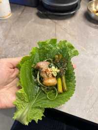 초벌해서 나와서 더 편리하게 고기를 즐길수있는 곳,육쁘다