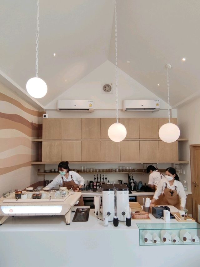 Breadtory Cafe คาเฟ่น่ารักๆ เมืองปทุมธานี