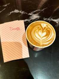 The Cassette Coffee Bar  คาเฟ่สีชมพู—ย่านสยาม 🌸☕️
