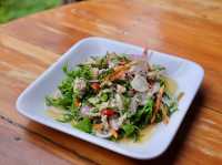 ครัวม่อนไข่ มาสวนผึ้งต้องแวะค่ะ