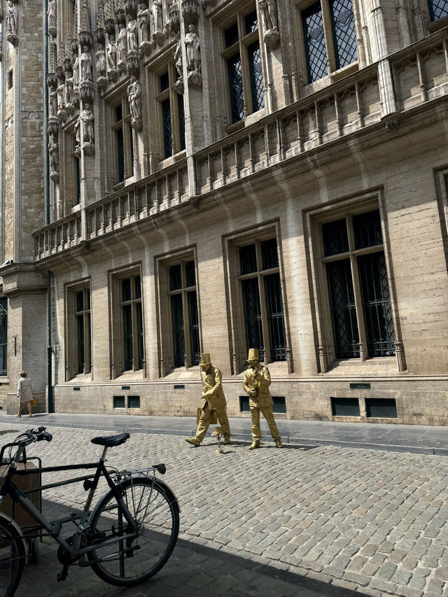 比利時🇧🇪 ｜街頭藝術🎭 尋找丁丁歷險記的壁畫🎨