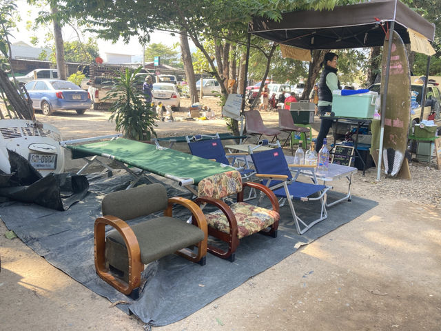 ตลาดหนองฮ่อ ที่เที่ยวสไตล์คนคูล ๆ เชียงใหม่