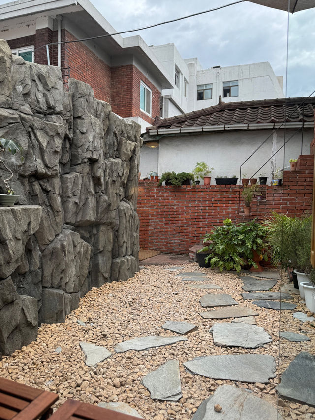 🥰🌸용산 올딧세 동굴 컨셉의 카페