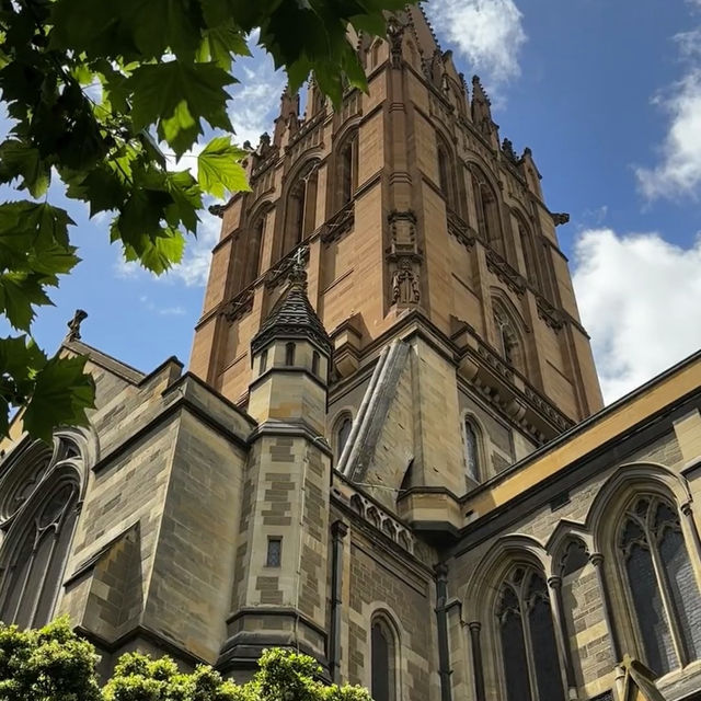 Timeless Elegance and Urban Charm: Flinders Street, St Paul Cathedral and Hosier Ln