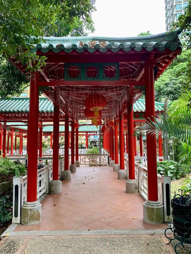 Lou Lim Loc Garden