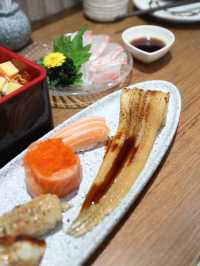  炮台山。豐富萬華丼