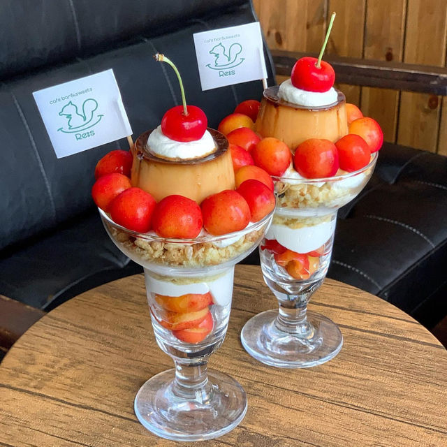 A Cherry on Top: Re:s cafe bar & sweets
