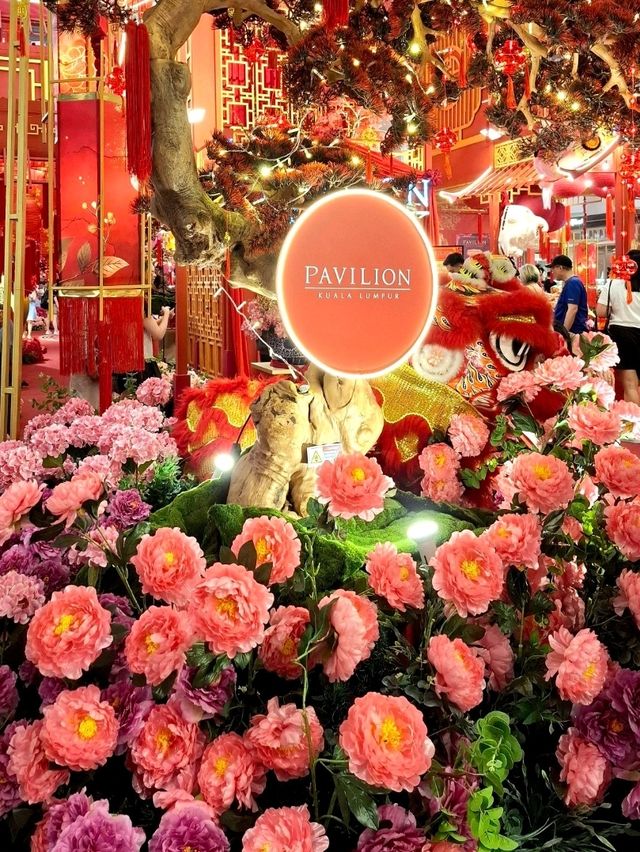 GONG XI, GONG XI ! FIERY RED FESTIVE VIBES IN PAVILLION MALL