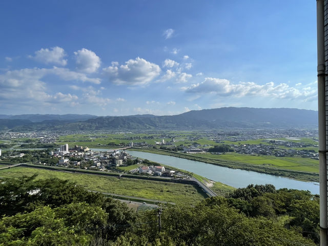 高台にあるホテル