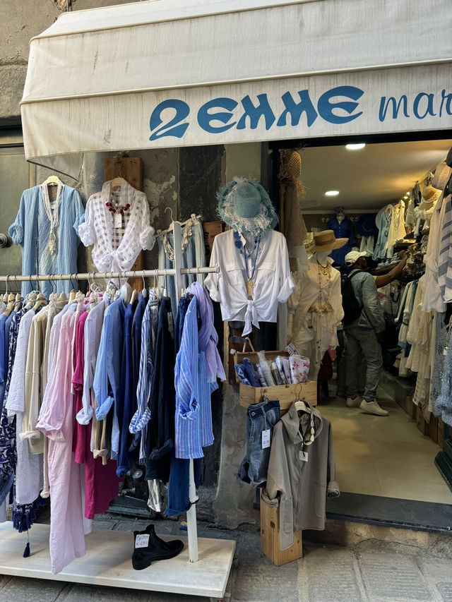 意大利🇮🇹五漁村🐠七彩繽紛的商店也是風景🌈手工藝品市集👗精美可愛小店