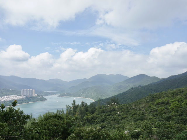 Winding Along the Dragon’s Spine: A Breathtaking Hike in Hong Kong