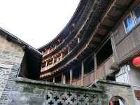 福建土樓-僑福樓，專出博士的客家土樓聚落