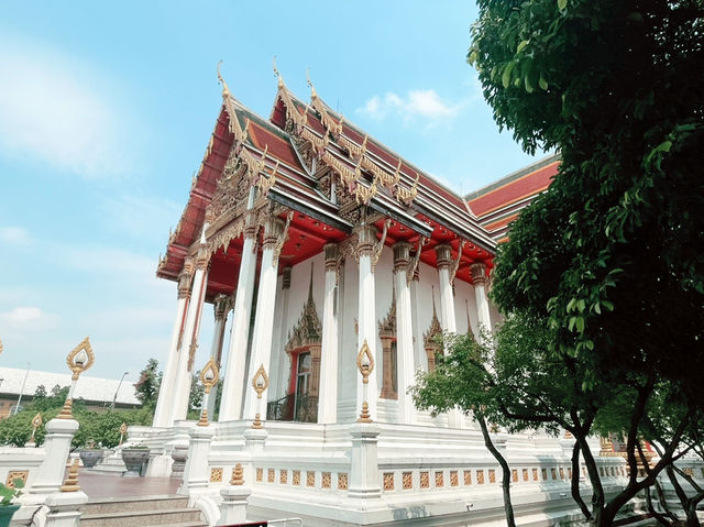  泰國曼谷著名寺廟景點：拉嘉布拉那寺ราชบุรณราชวรวิหาร (วัดเลียบ)，適合拍照打卡觀光旅遊！