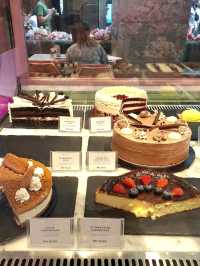 A PINK DATE AT EL & N LONDON CAFE PAVILLION
