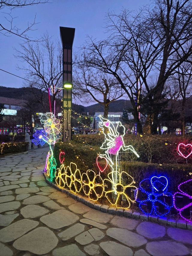 태백산 눈꽃축제가 열린 태백 황지연못🩵