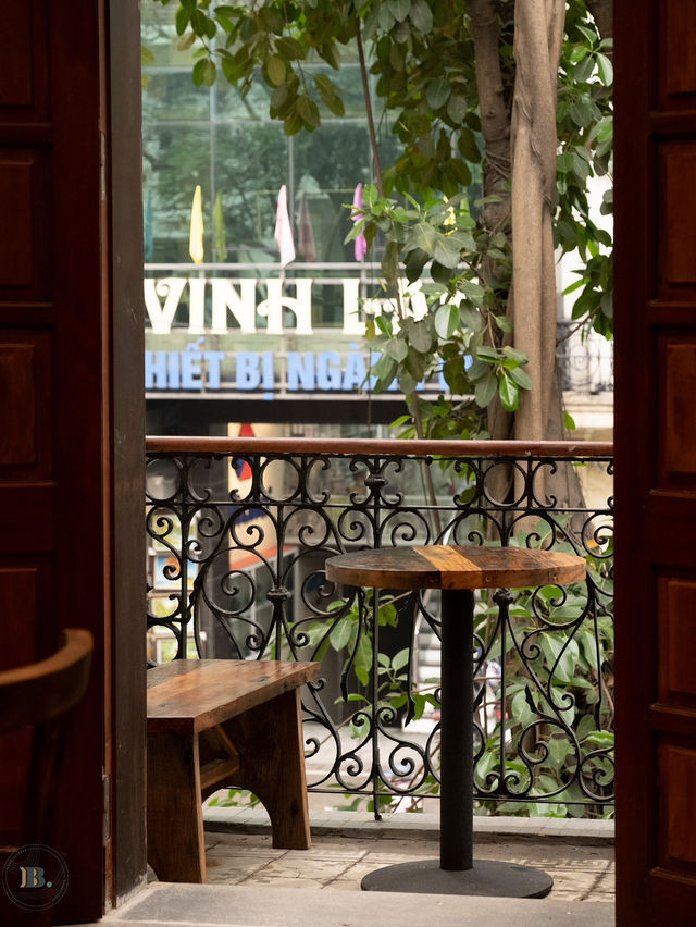 HANOI MOMENT HANOI MOMENT