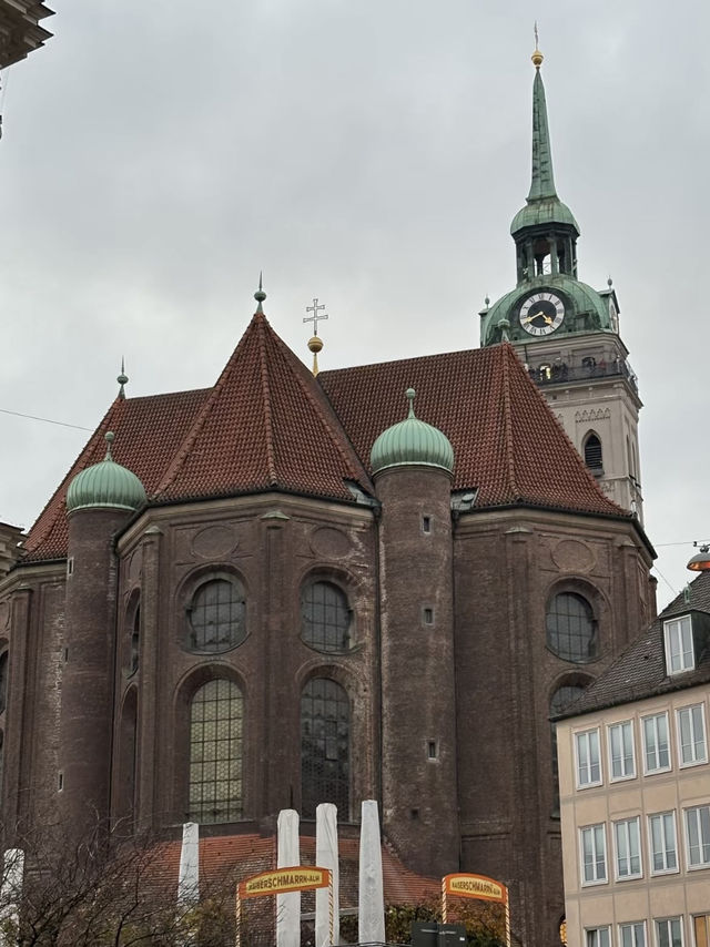 The Heartbeat of Munich: A Visit to Marienplatz