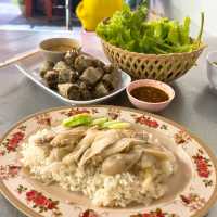 มุกดา ก๋วยเตี๋ยวไก่บ้าน