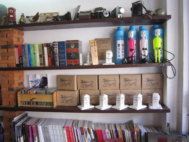 ร้านหนัง(สือ) ๒๕๒๑ กาแฟภูเก็ต 📚