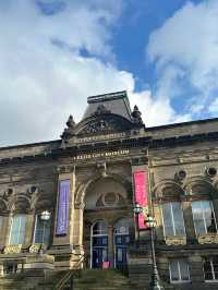 A Day in Leeds: History, Shopping, and City Charm