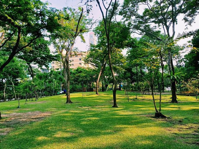 泰國曼谷市中心城市綠洲湖泊公園免稅店一日遊行程，適合休閒逛街打卡拍照📸