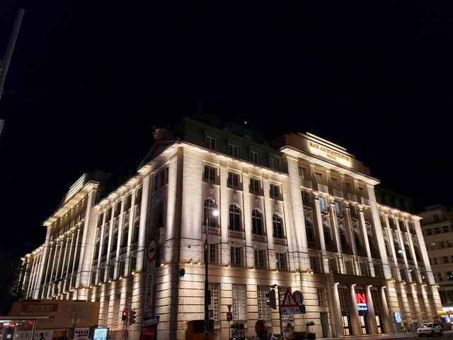 [🇦🇹ウィーン] ウィーンの夜景と夜のオペラハウス — 音楽と美しい景色に包まれる夜