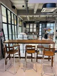 Friend Cafe ทาวน์อินทาว์น – คาเฟ่+Co-Working Space
