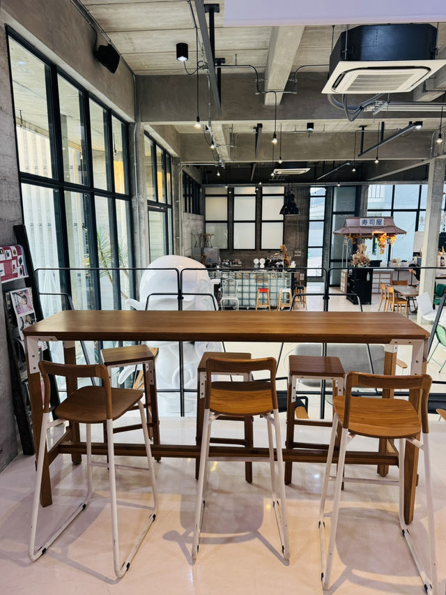 Friend Cafe ทาวน์อินทาว์น – คาเฟ่+Co-Working Space