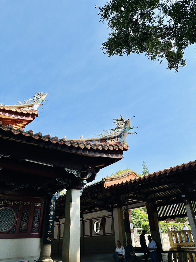 The World in a Tower: When Quanzhou Touched the Horizon
