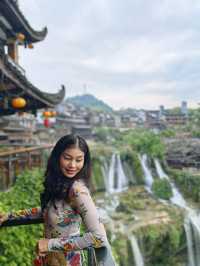 Furongzhen เมืองที่แสนงดงามท่ามกลางน้ำตก