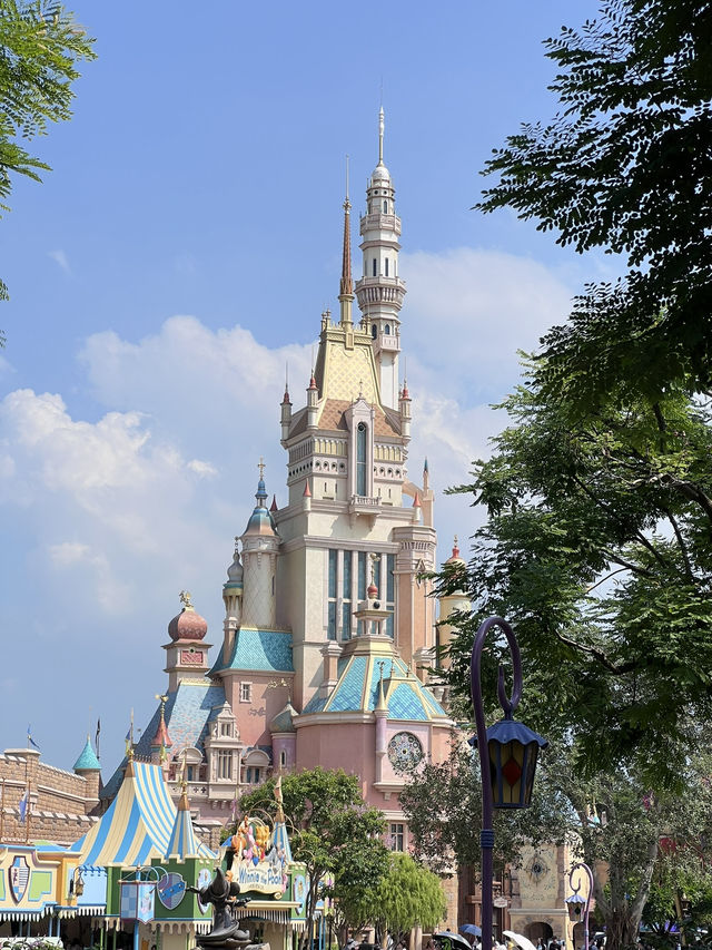 A day of magic, memories, and Mickey — Hong Kong Disneyland, you made my heart smile! 🫧