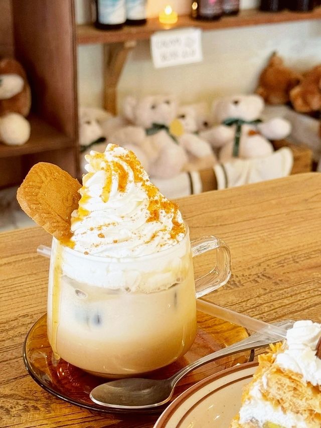 Ginger Bear Café – Cozy Pastry Heaven
