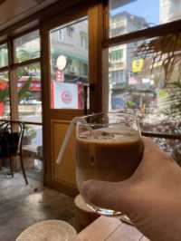 《annyoung cafe》一杯香蕉拿鐵，喚醒我對首爾街頭的思念