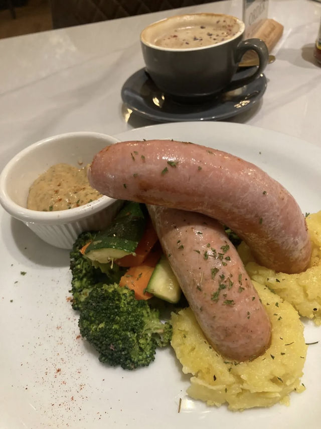 A Cozy Retreat at Breda Cafe, Ipoh