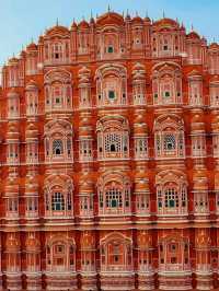 🌬️ Hawa Mahal: Jaipur’s Breezy Crown! 👑