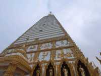 วัดพระธาตุหนองบัว ความสวยงามในอุบลราชธานี