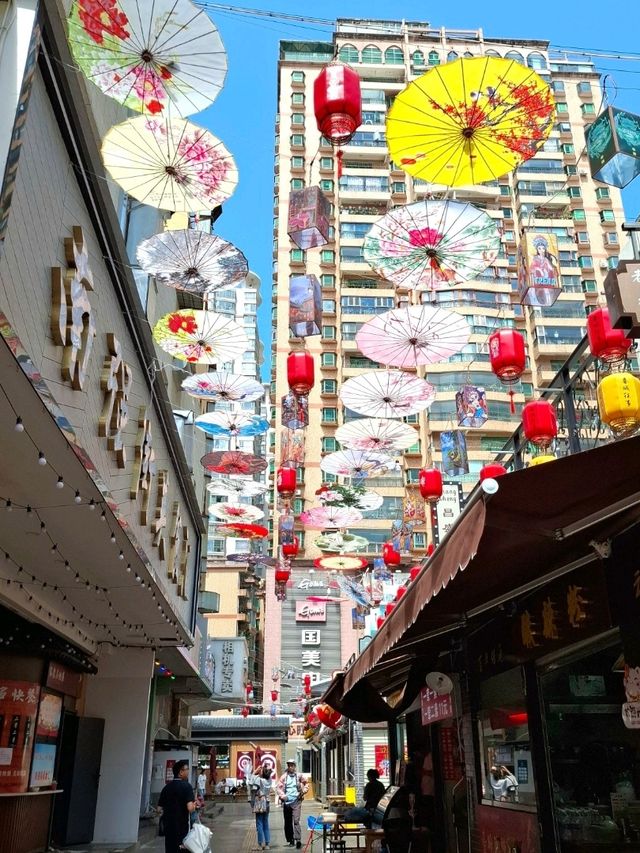 A GUIDE TO HERITAGE WALKS ON PART OF OLD KUNMING STREET
