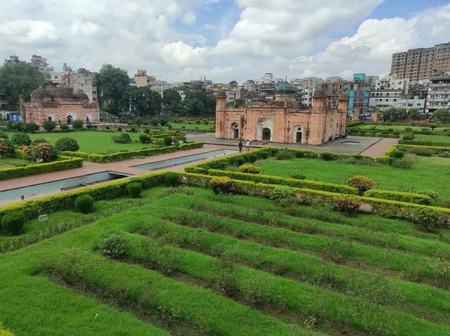 Stepping into Time at Lalbagh Fort, Dhaka – A Hidden Gem in the Heart of the City