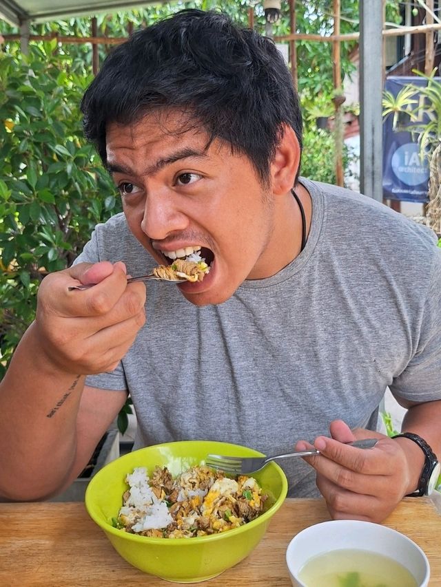ร้านข้าวต้อมแห้งในตำนาน ณ มหาสารคาม