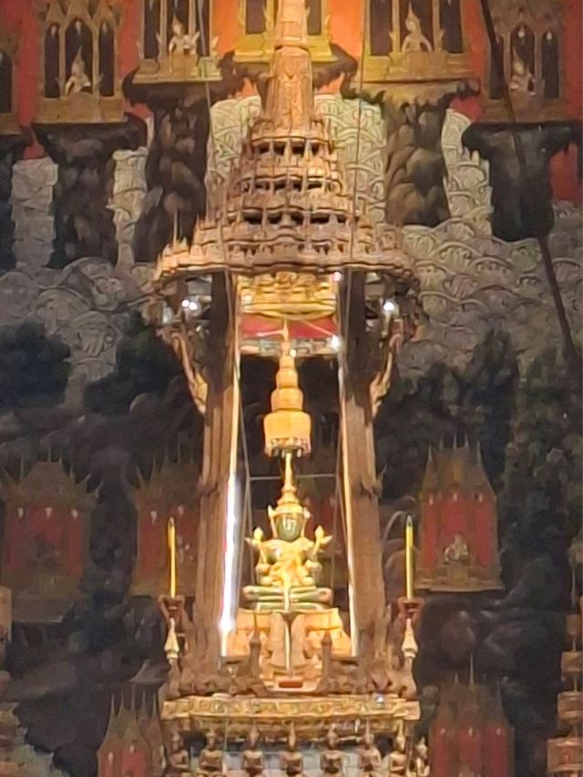 กราบ🙏พระแก้วมรกต ณ วัดพระแก้ว