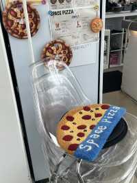 감성 인테리어에 피자까지 완벽한 스페이스 피자👽🚀🍕