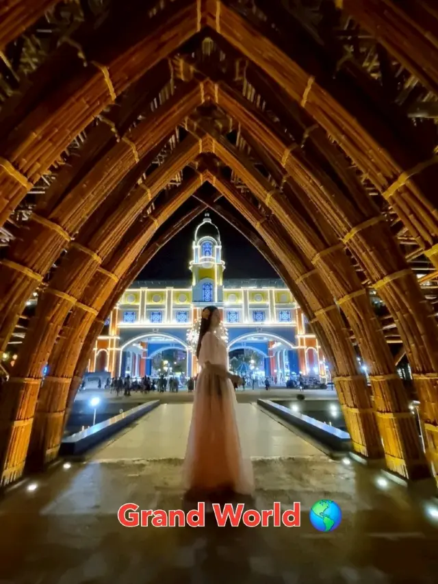 แสงไฟยามค่ำ ใน Grand world🌎