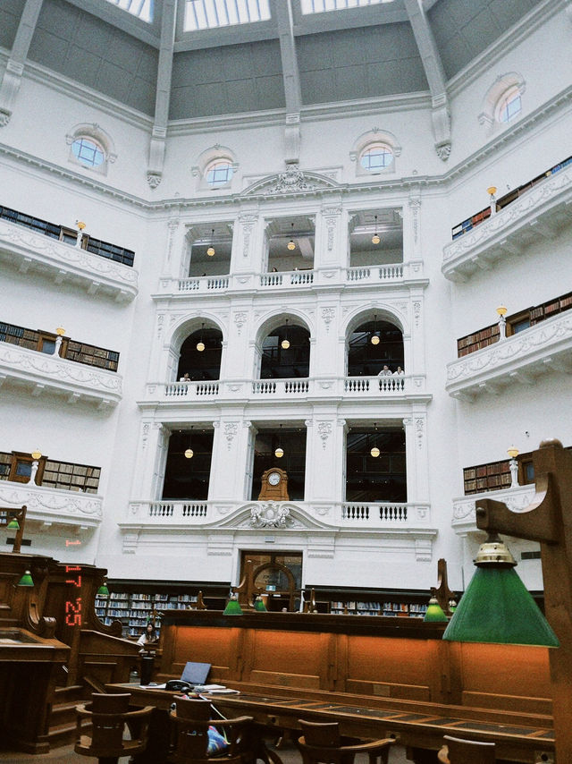 全墨爾本最美的室內景點📚維多利亞州立圖書館📎
