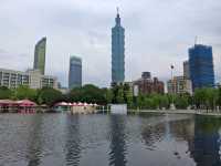 Visit the historic Sun Yat-sen Memorial Hall in Taipei, Taiwan