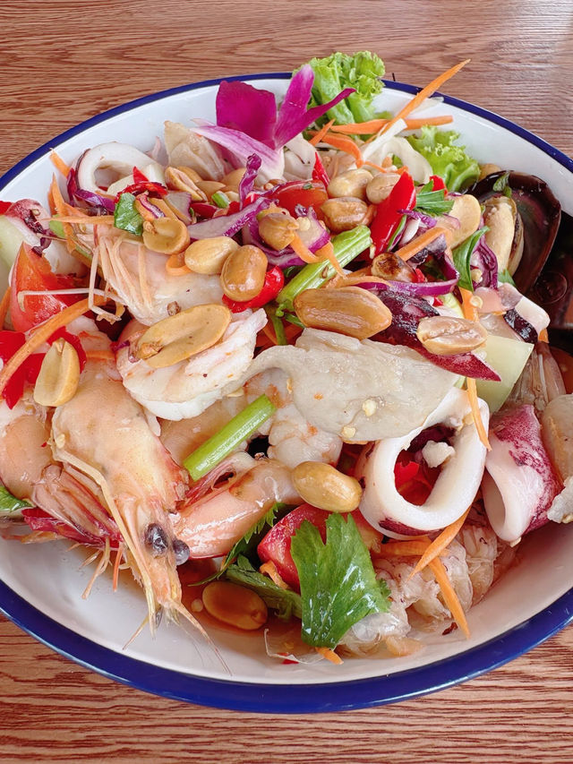 ร้าน โรงเตี๊ยม ณ เกาะแรต