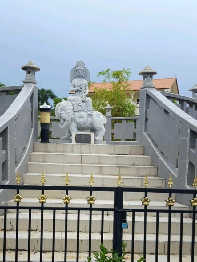 Where Stone Breathes and Sages Dream: The Realm of 500 Lohan