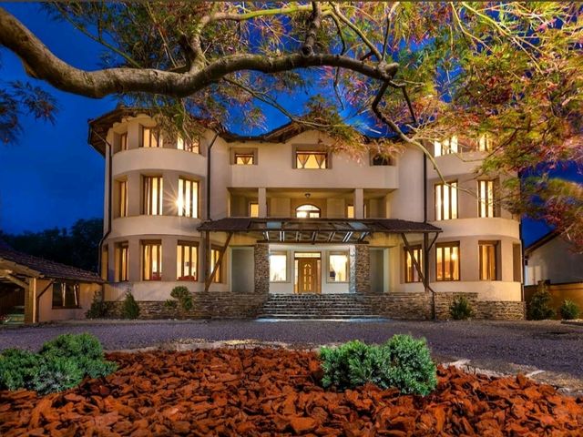 Transilvania Mansion