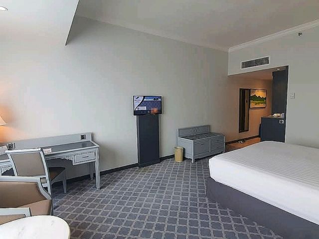 “Bayview Hotel Langkawi: Your Tranquil Urban Retreat in Kuah Town”